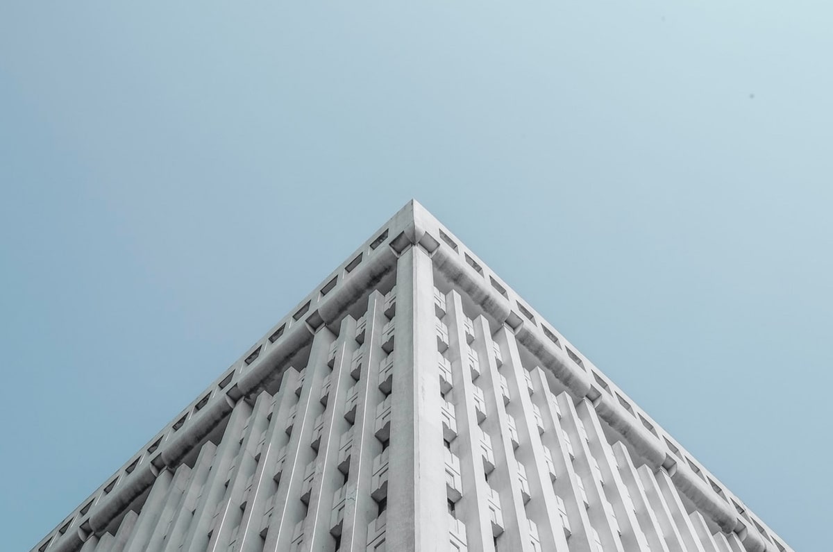 爱一番读法小抄：题眼是评论区怎么再叙事，解法是把标题和正文对一对